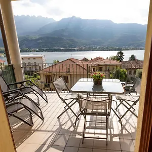 View House - Apartament Pescate