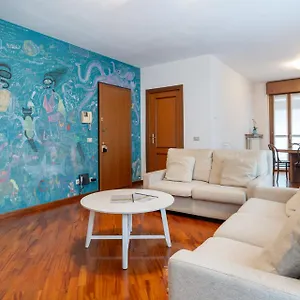 Spacious Bright Near Center And With Air Conditioning Apartament Lecco